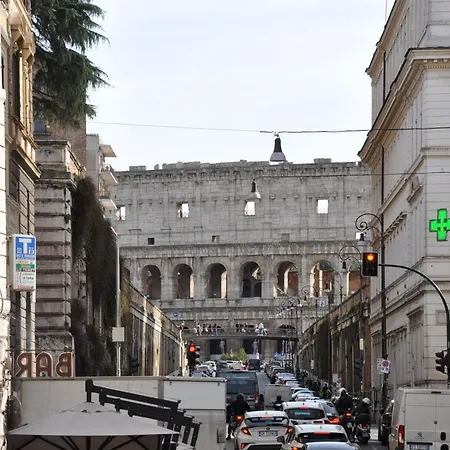Colosseo Dan Roma